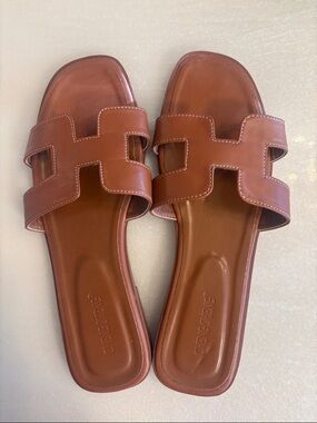 Oran Style Sandal